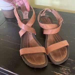 Teva 2 inch high sandal with crisscross Velcro strap